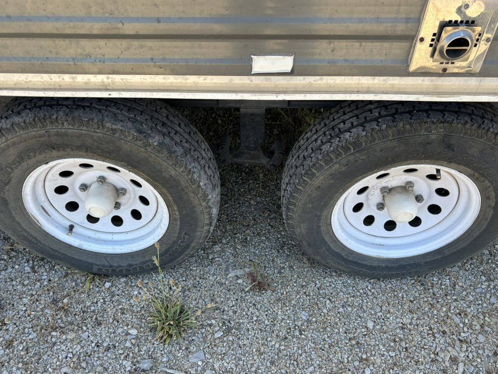 Main image 6