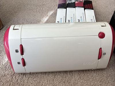 Cricut Expression 2 Model CRV001 Electronic Cutting Machine with Infusible Ink Sheets
