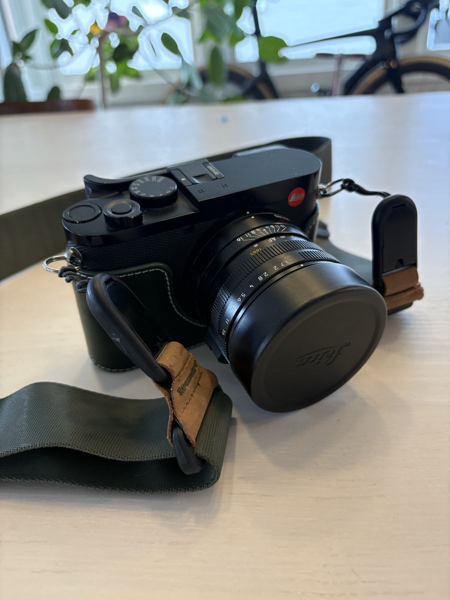 Leica Q2 Excellent Condition, Box, Extras