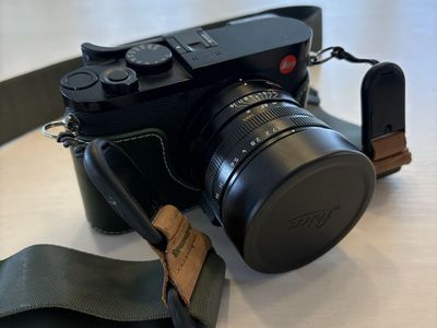 Leica Q2 Excellent Condition, Box, Extras