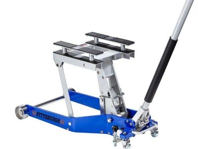 1500 lb capability motorcycle jack