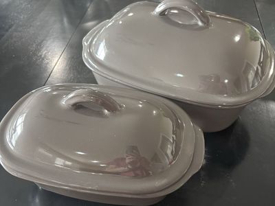 NEW Pampered Chef Stoneware Covered Casserole Baking Dishes, Set of 2