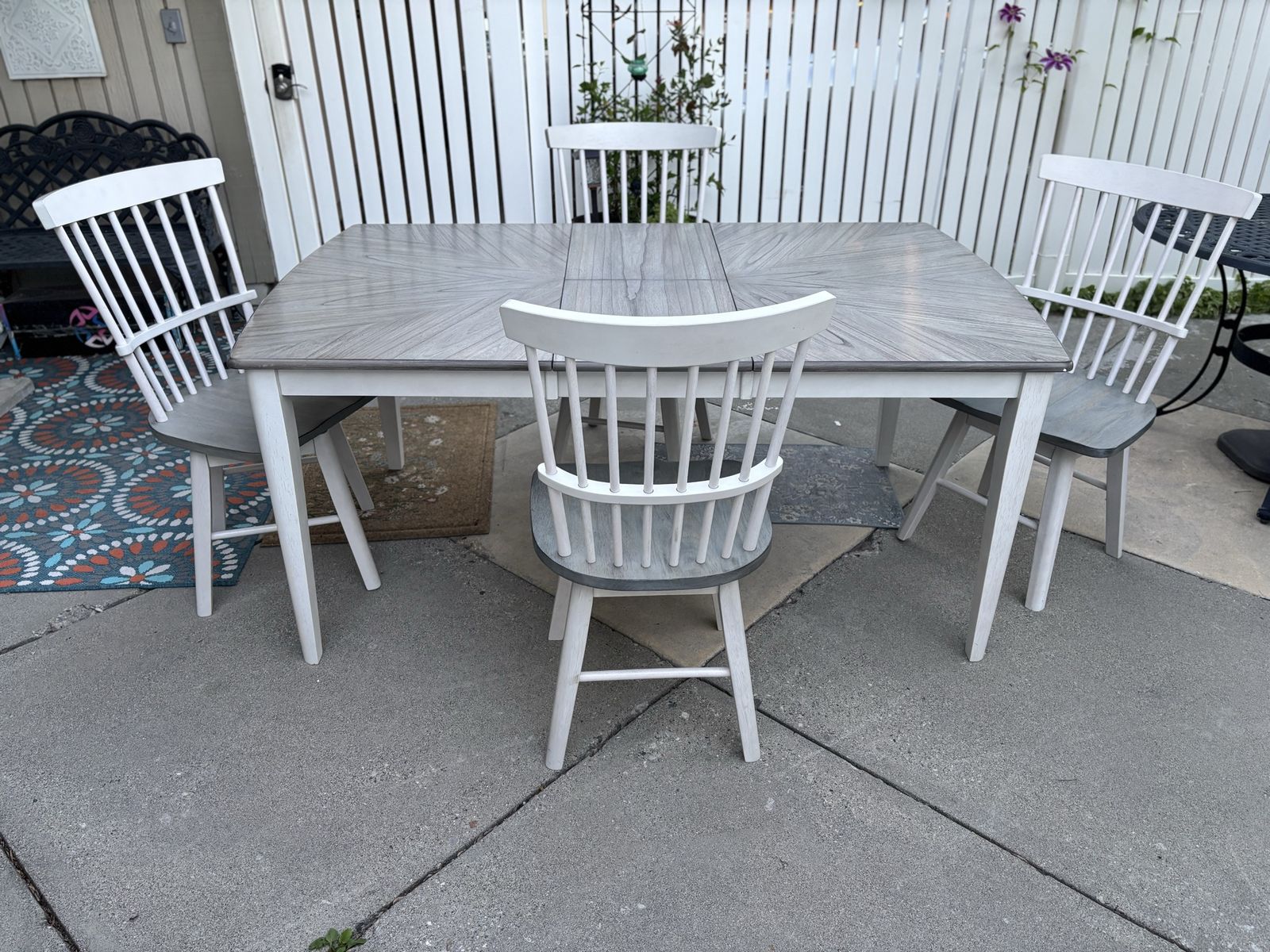 Dining Table and 4 Swivel Chairs