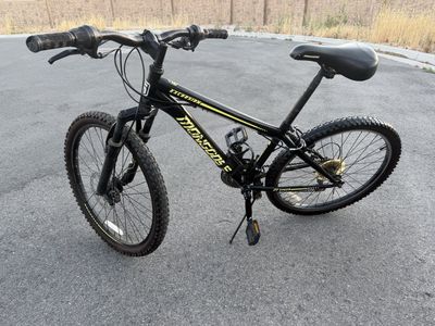 Mongoose excursion mountain bike