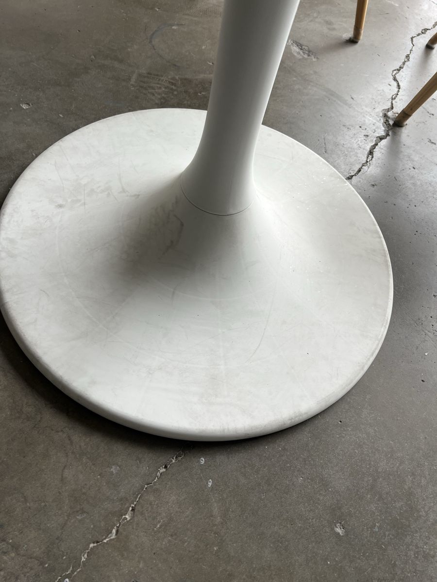 Main image 7