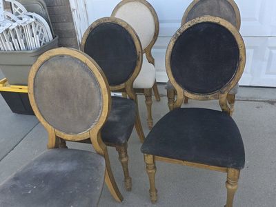 FREE Set of 5 Vintage Style Dining Chairs in Salem, UT