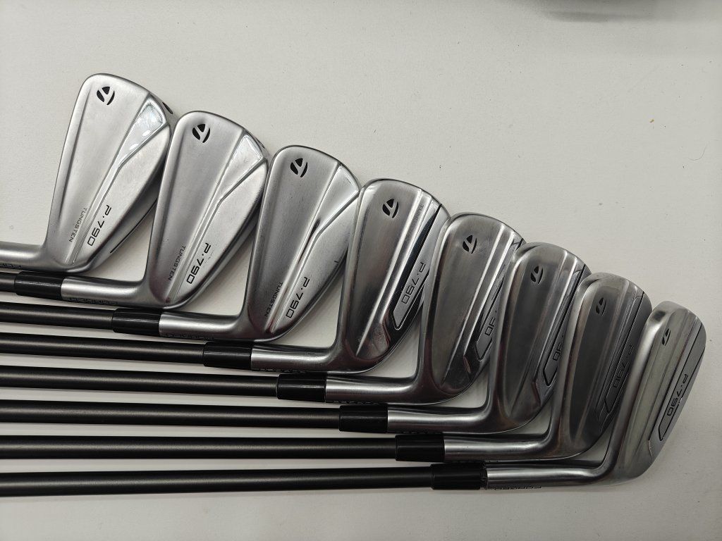 Taylormade P790 4-AW