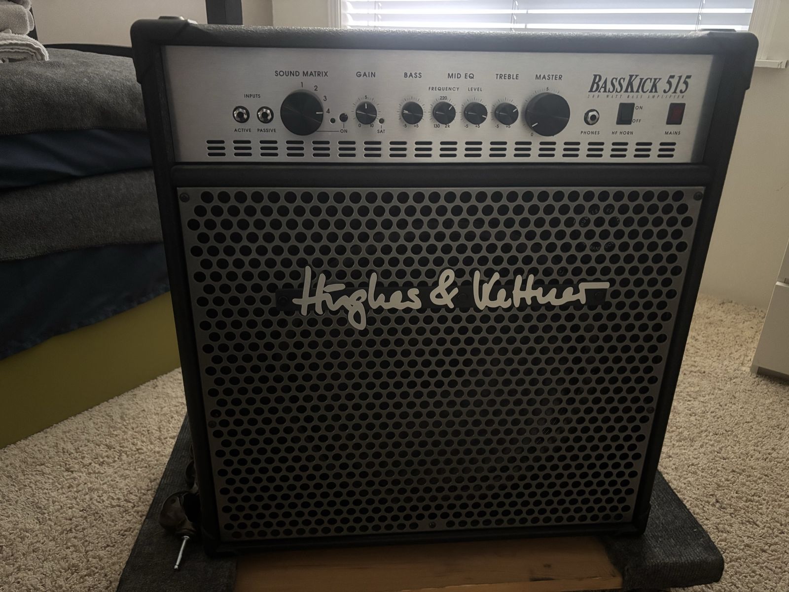 Hughes & Kettner Basskick515 200 Watt