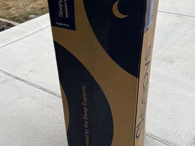 Sleepy's By Sealy Memory Foam Plush King Mattress