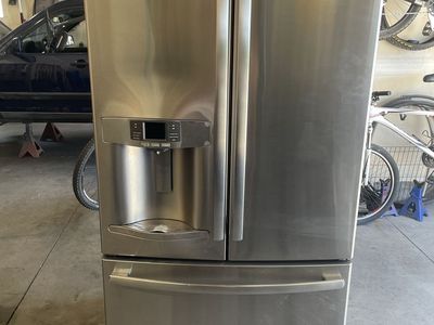 GE Profile Stainless Steel French Door Refrigerator with Bottom Freezer and Water/Ice Dispenser