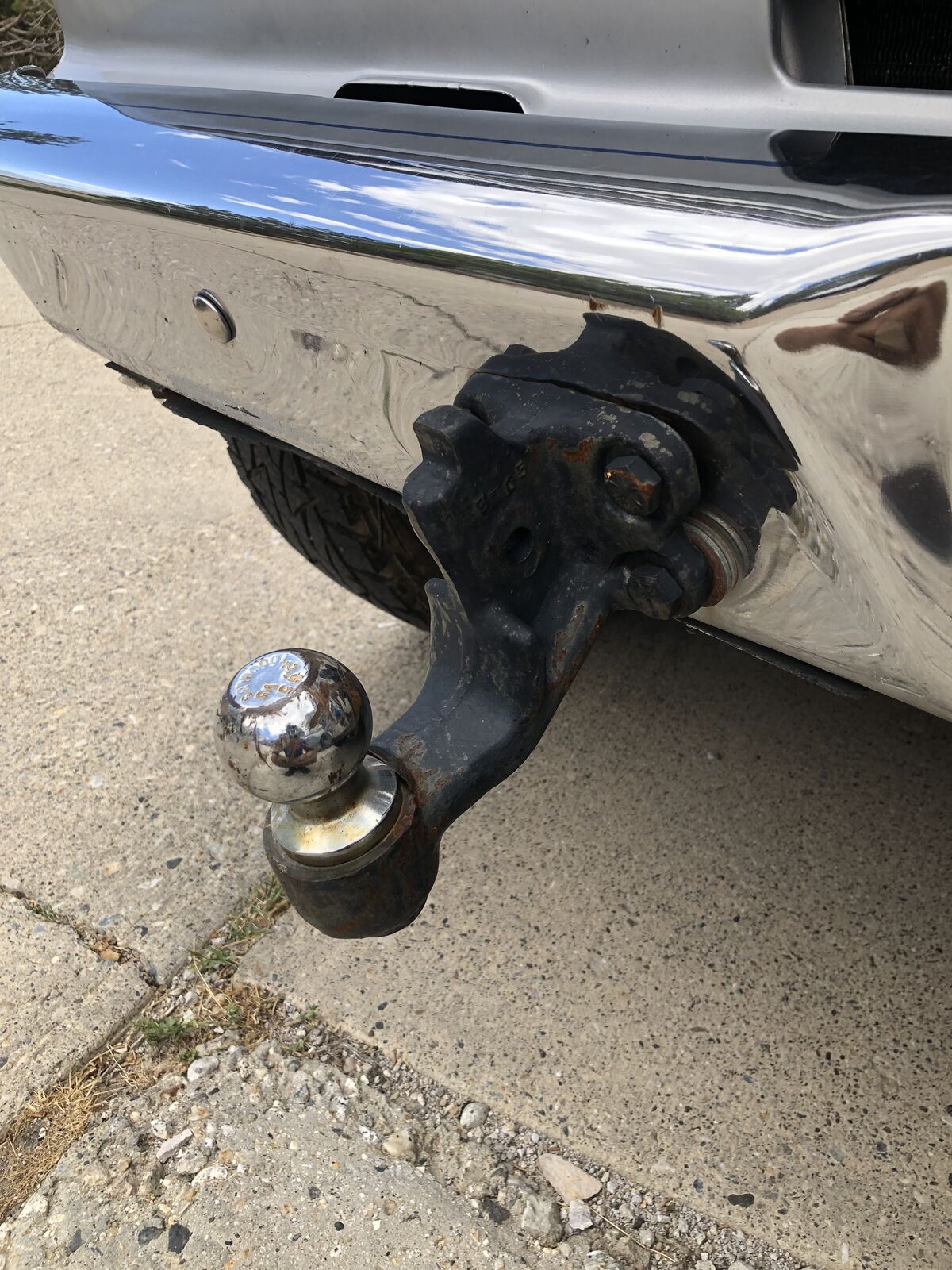 Universal Bumper Mounted Hitch