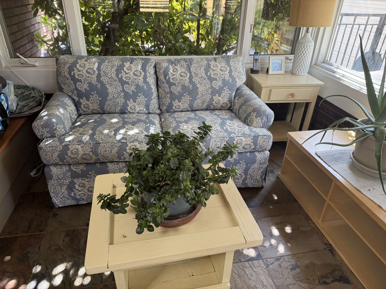 5 Foot Sofa
