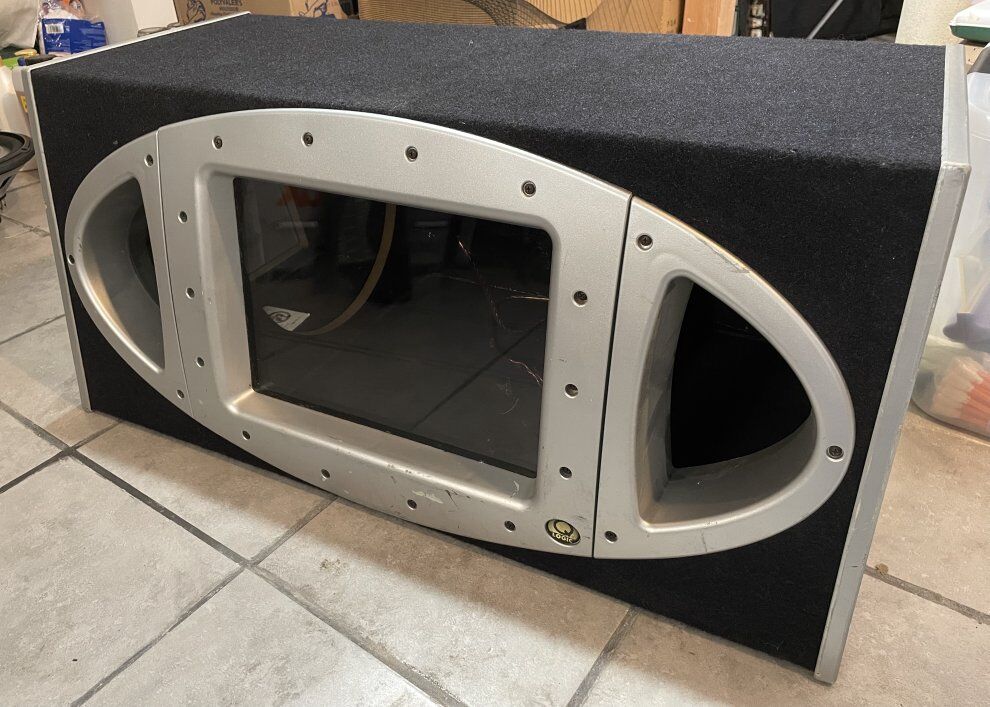 Q-Logic Dual 12" Bandpass box