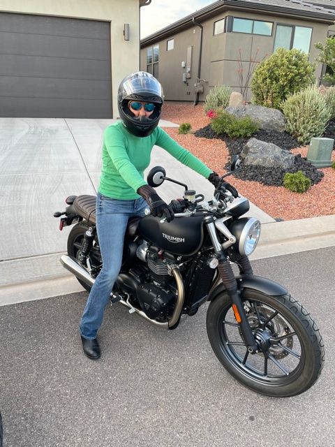 2016 Triumph Bonneville Street Twin 900cc – Modern Performance, Classic Soul