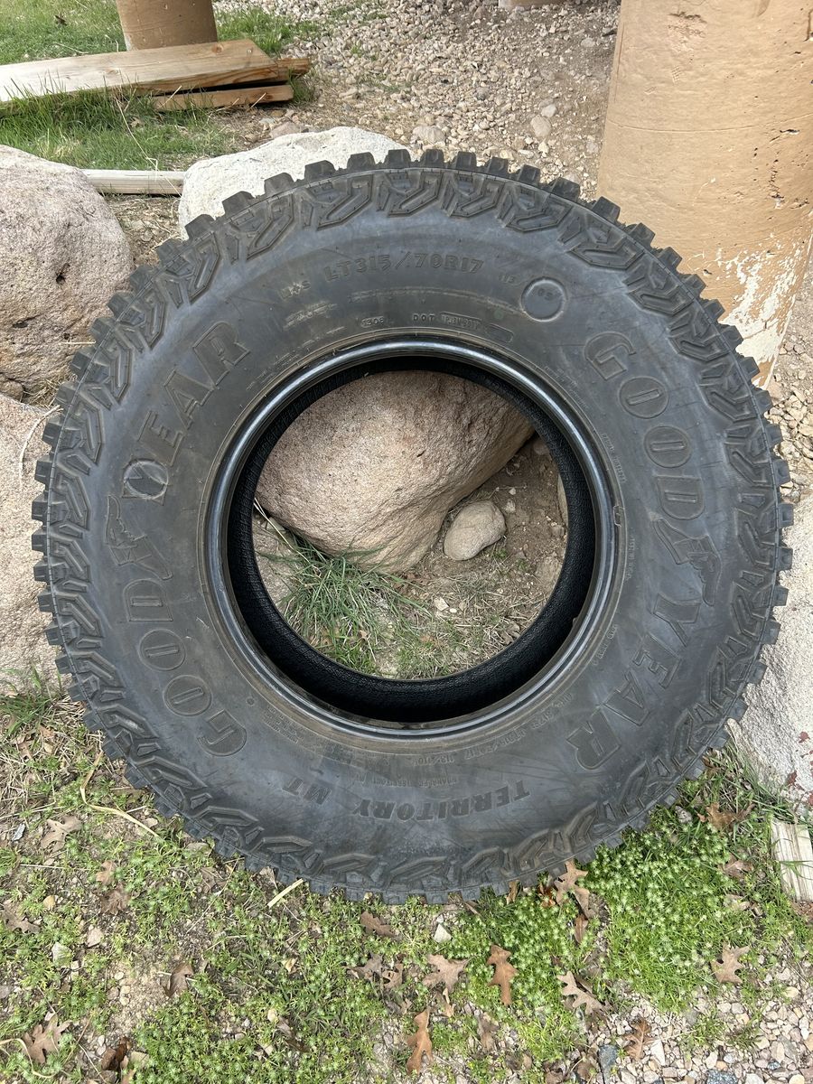 Goodyear territory 315/70r17