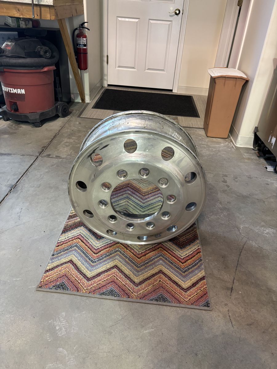 Alcoa Aluminum Wheel 22.5" X 9.0"