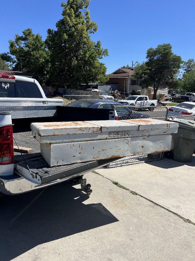 truck bed tool box