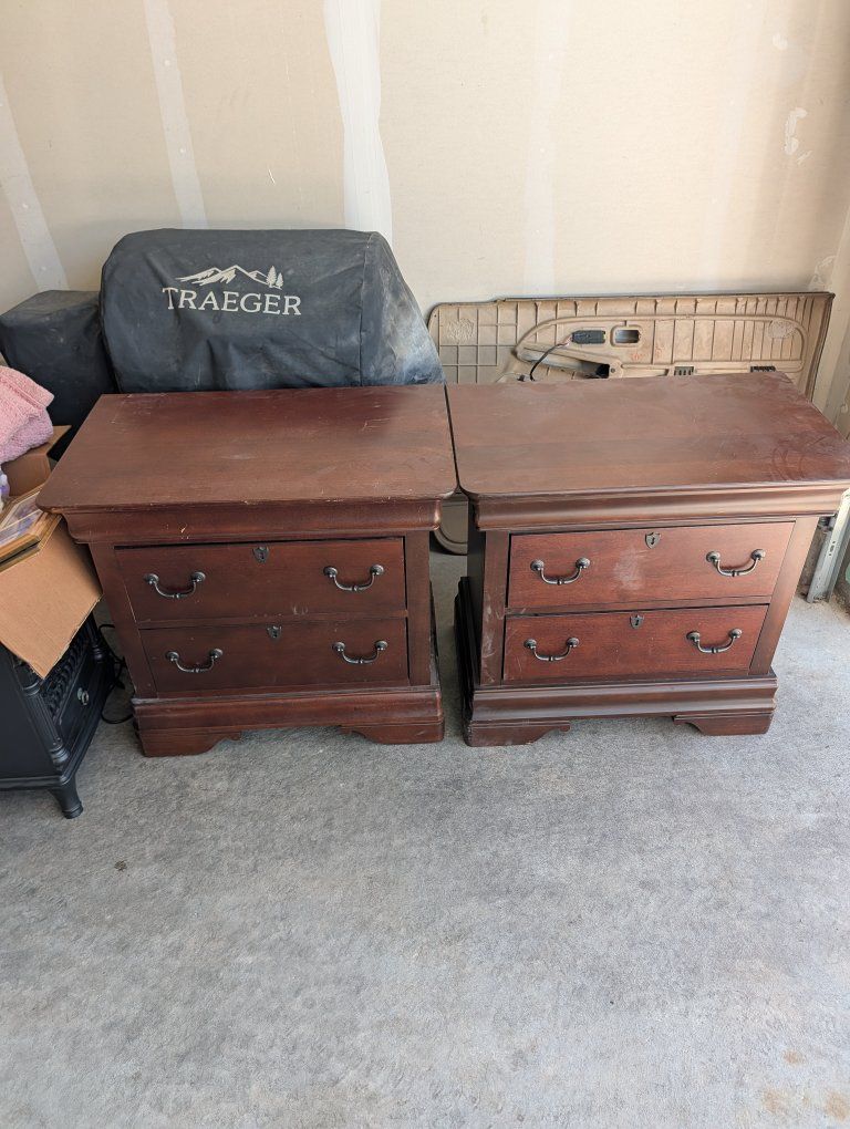 Nightstands / End Tables