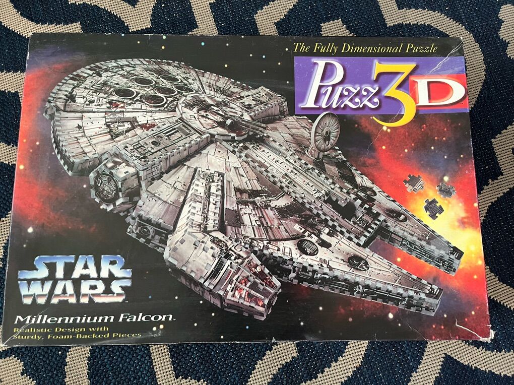 HUGE Millennium Falcon 3D Puzzle Star Wars Puzz3D
