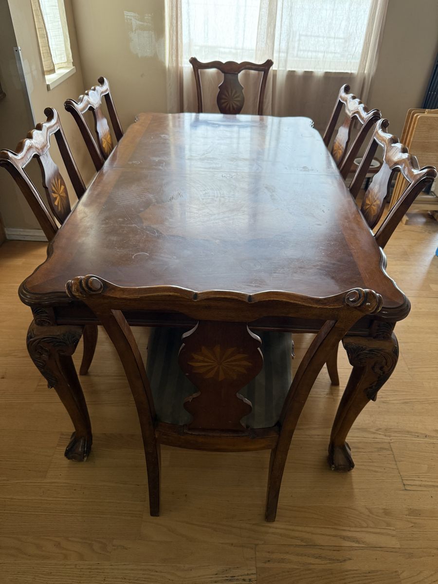Dining room table