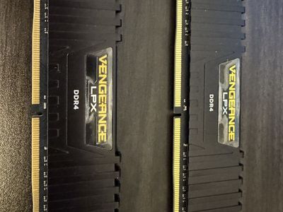 Corsair Vengeance LPX DDR4 RAM 2x8gb