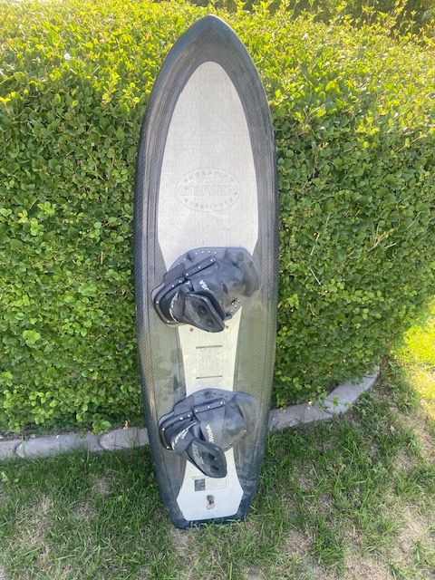 Wakeboard with Bindings