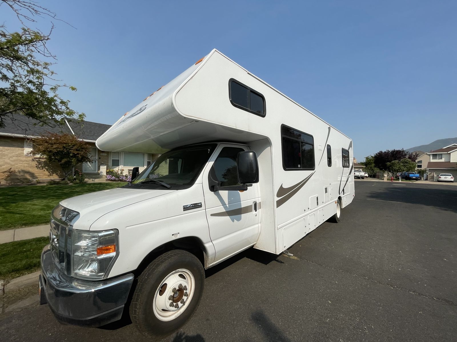 2014 Thor majestic 28a