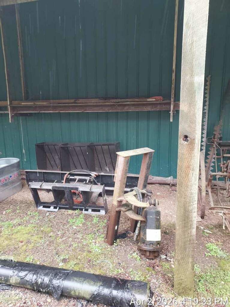 Skid Steer Grapple Attachment – Quick Attach