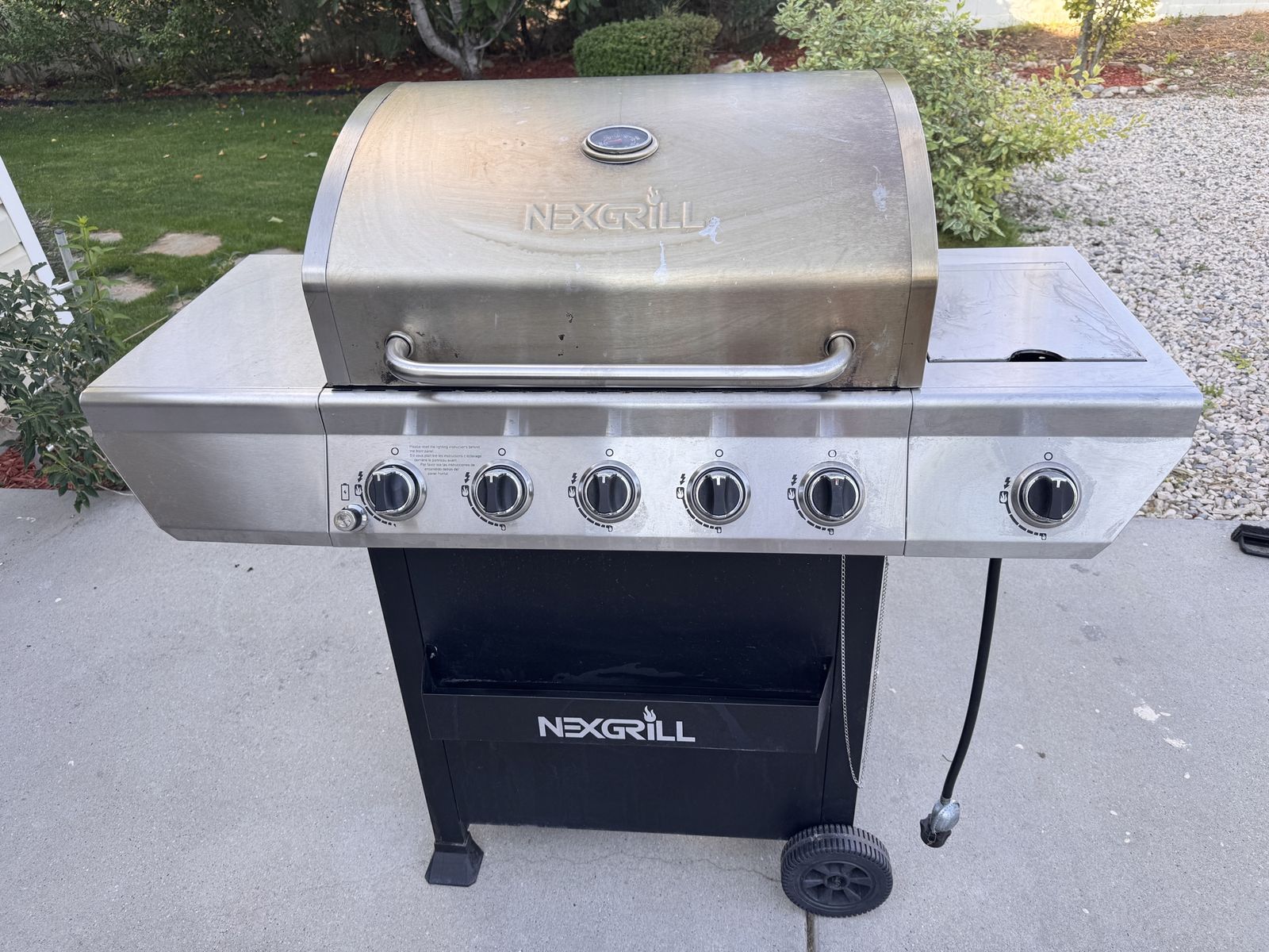 5-Burner Propane Gas Grill in Stainless Steel with Side Burner and Condiment Rack