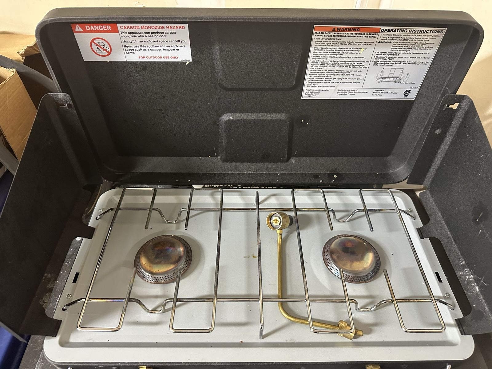 Portable propane camping stove