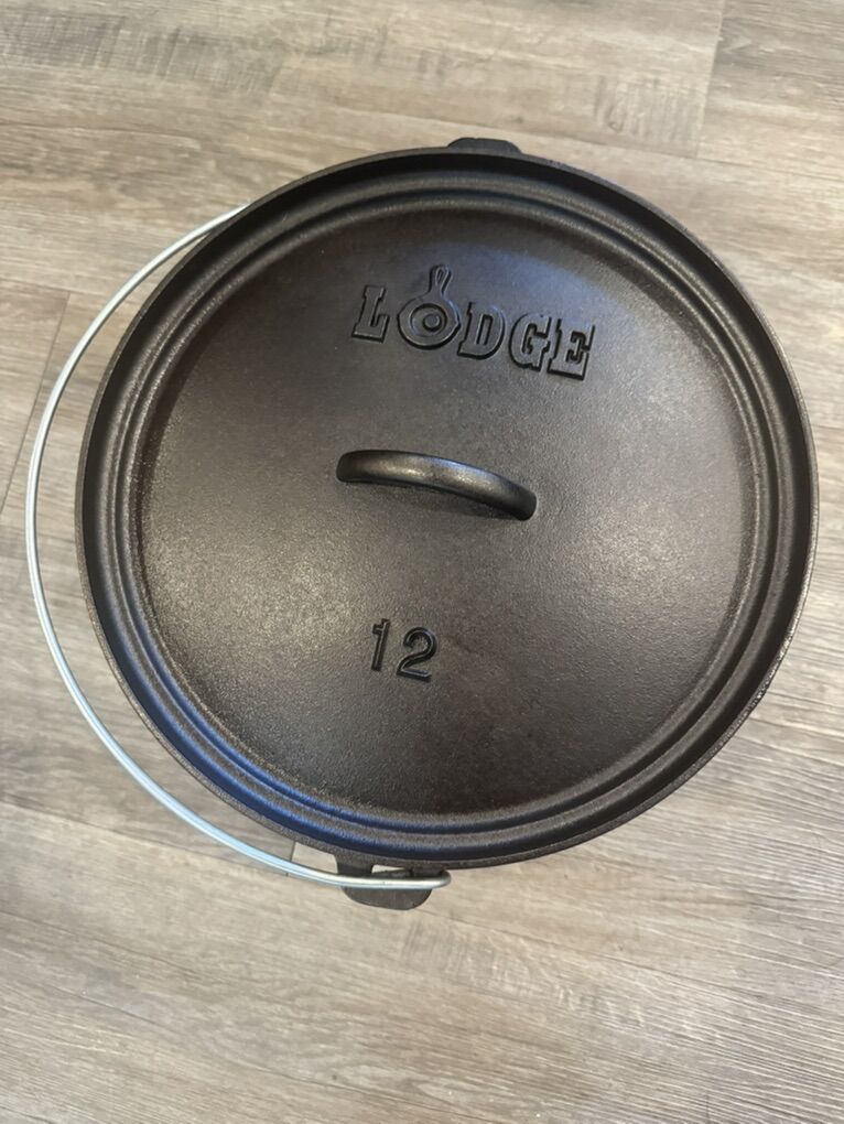 12 Inch Lodge Dutch Oven With Bag