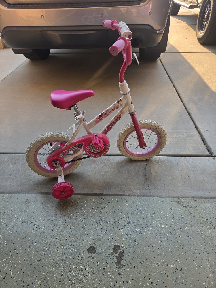 Huffy Seastar 12 Inch Girls Bike with Training Wheels - Pink and White