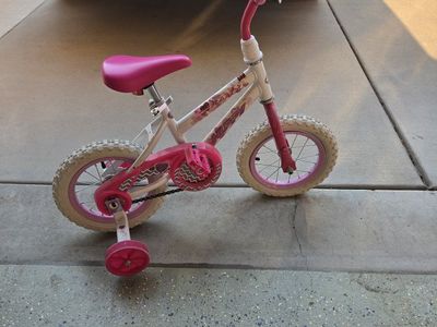 Huffy Seastar 12 Inch Girls Bike with Training Wheels - Pink and White