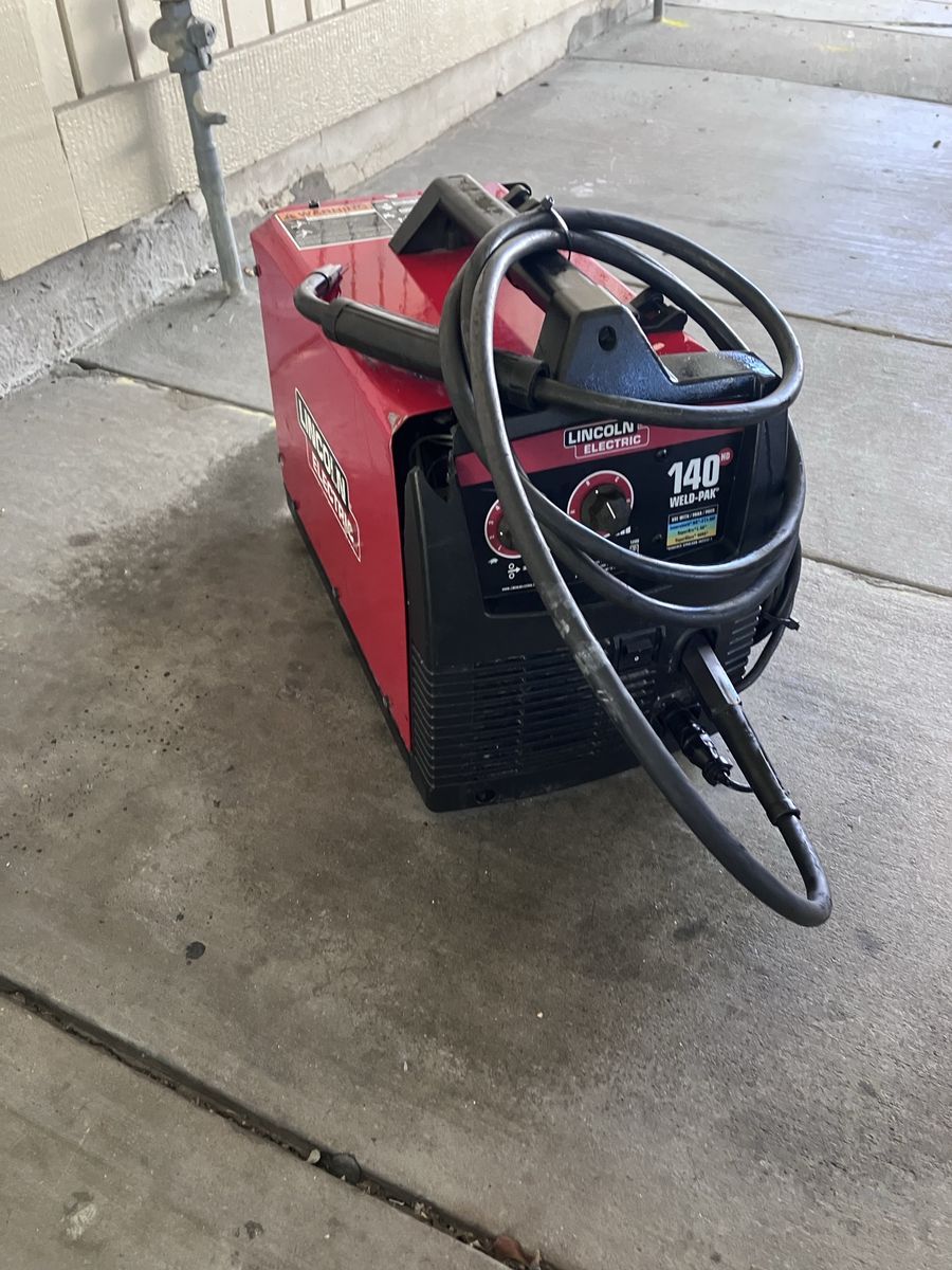 Lincoln 140 wire feed mig welder 120v