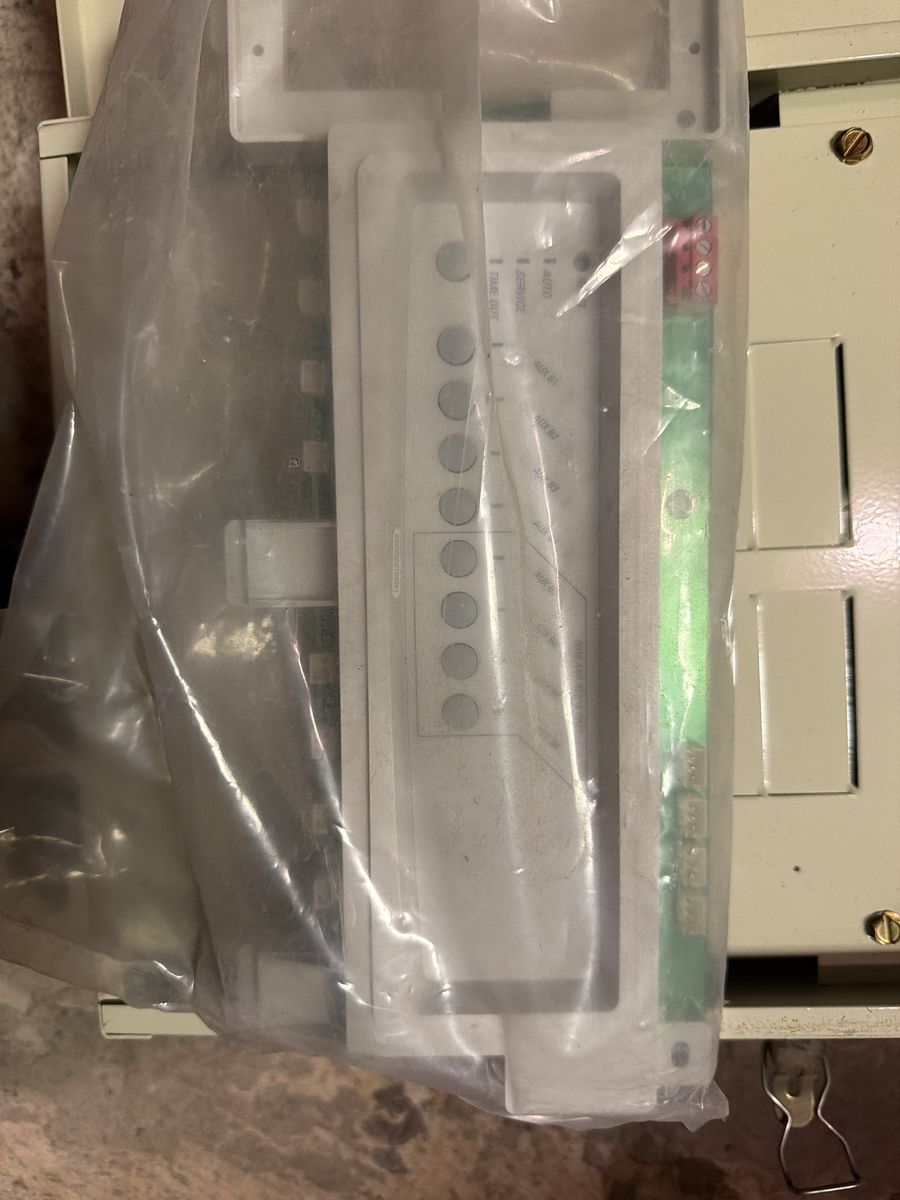Main image 3