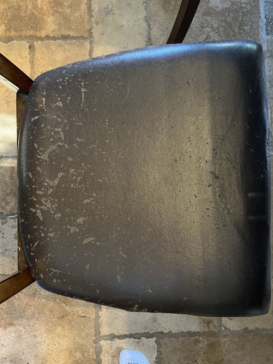 Main image 7