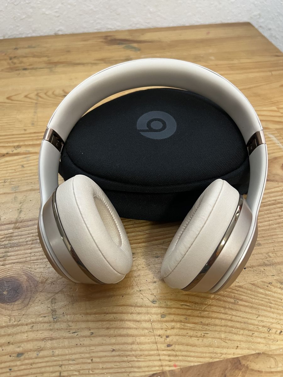 beats solo 3 wireless headphones