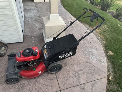 Honda HRR216 Lawn Mower (GCV160 Engine) - As-Is /