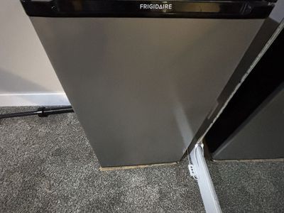 Mini fridge in great condition $75