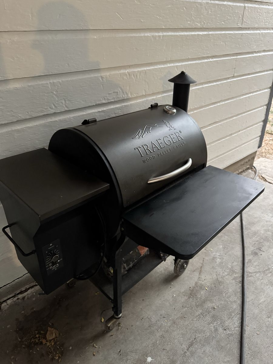 Traeger wood burning smoker/grill