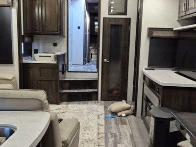 Yukon Dutchman 5th wheel