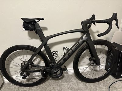 TREK Madone SLR 7 - 56cm