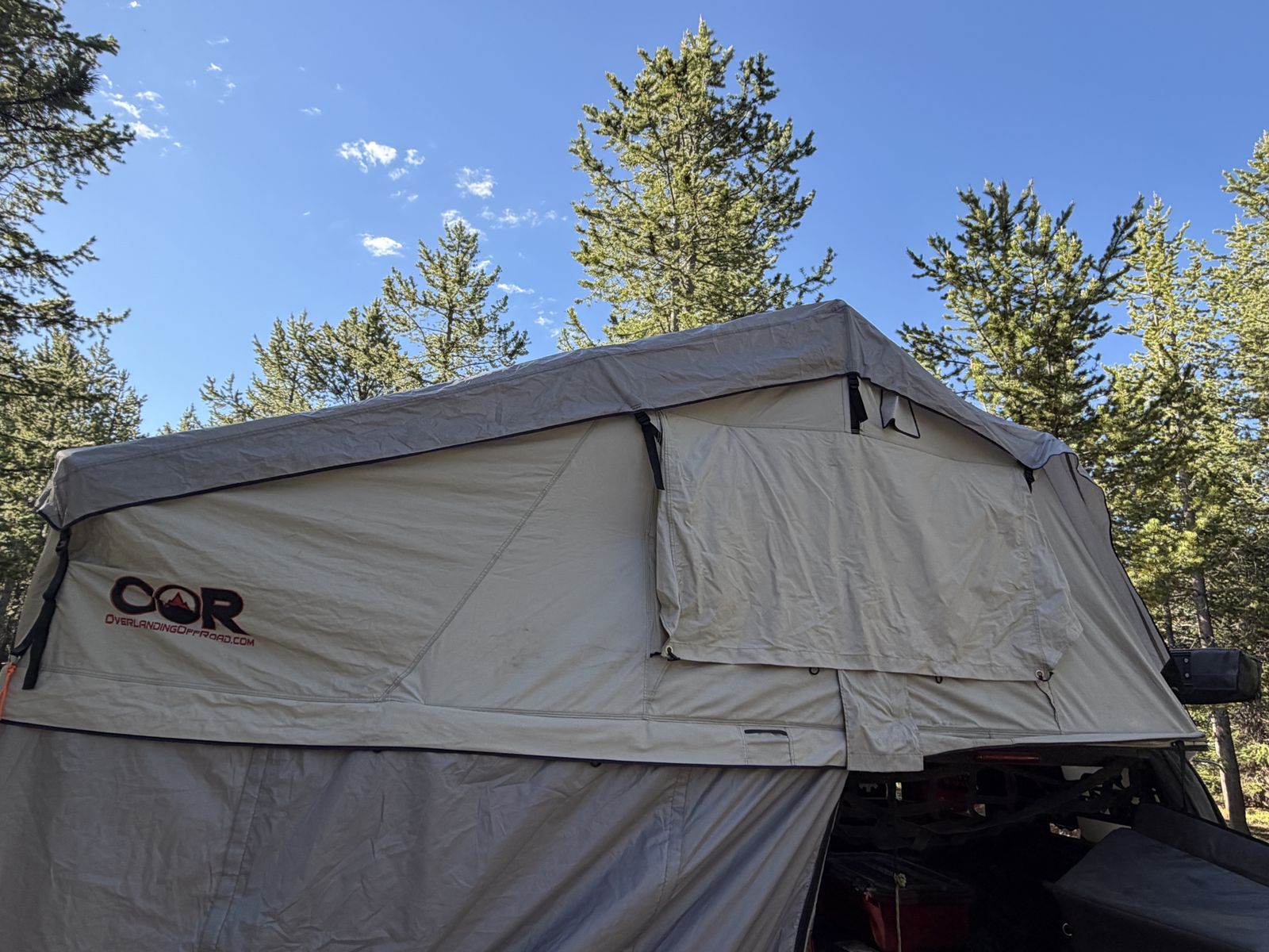 Roof top tent