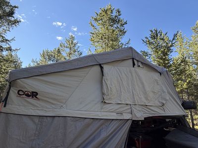 Roof top tent
