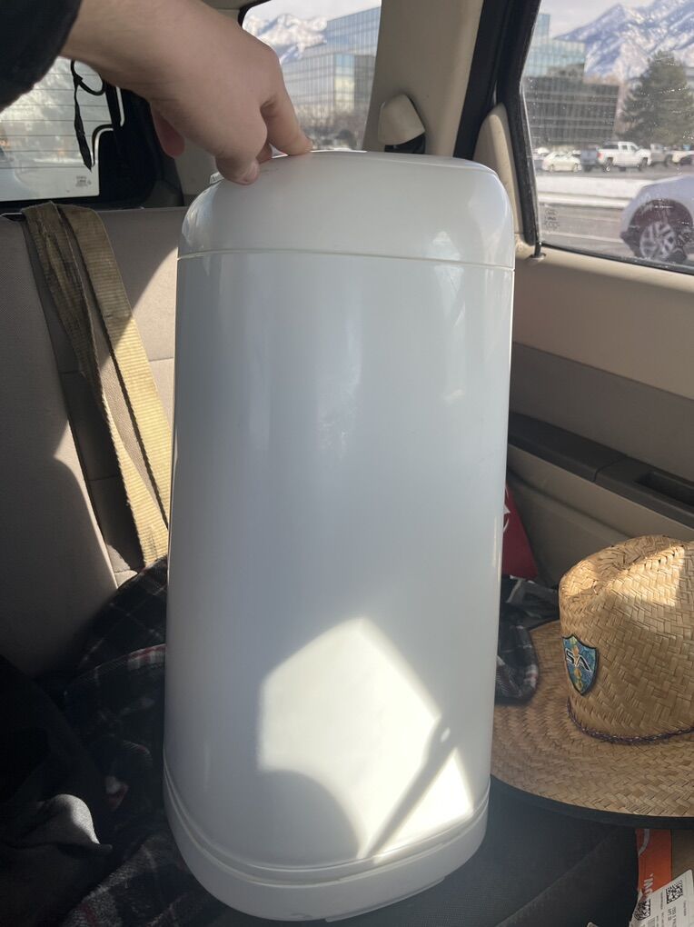 Diaper Genie Expressions! Comes With 4 Refills!