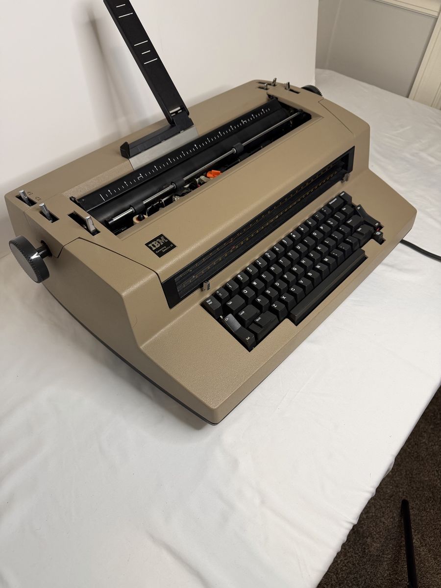Vintage IBM Selectric System/2000 Typewriter Model 6745 - Tan/Black - Fully Functional