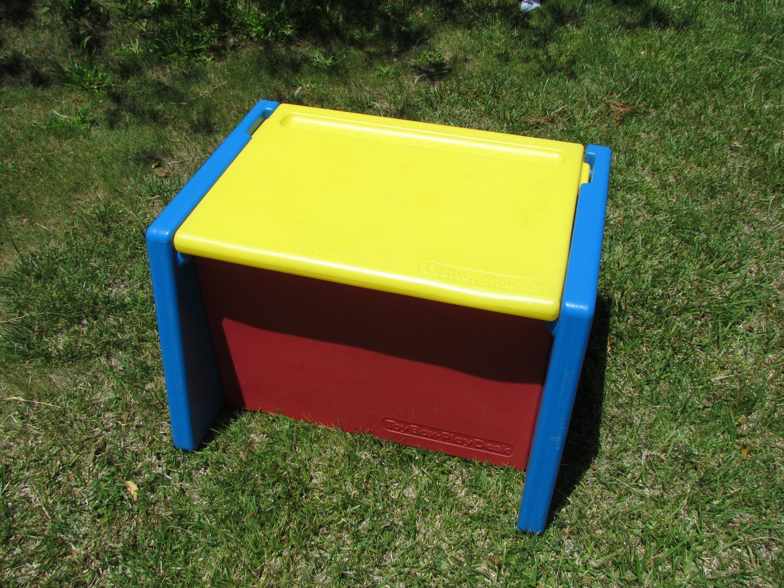 Vtg 1989 Fisher-Price Rare Toy Trunk Play Desk L@@K