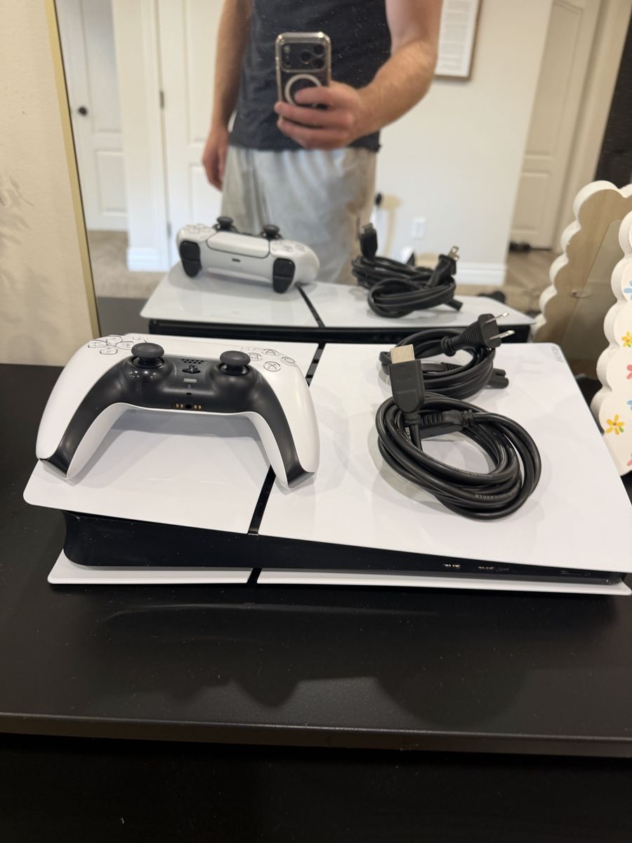 Sony PlayStation 5 PS5 Disc Version Console with Controller & Cables - Used Excellent