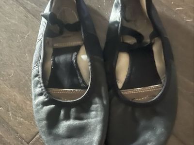 Black Ballet Shoes size 5