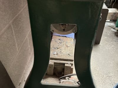 Wanted cast iron legs four lathe